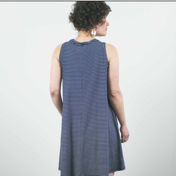 Sarah liller Navy striped Strechy A Line Side Pockets Coastal Minimalist DressXL - Picture 2 of 5